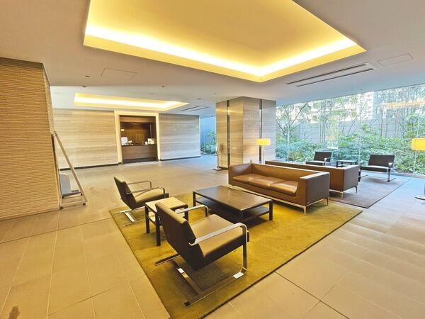 ��ʌ��z�J�s���C�N�^�E���W���ڂ̃}���V�����̃G���g�����X