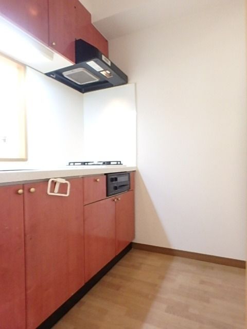 ��ʌ��������܎s�Y�a��哌�Q���ڂ̃}���V�����̃L�b�`��