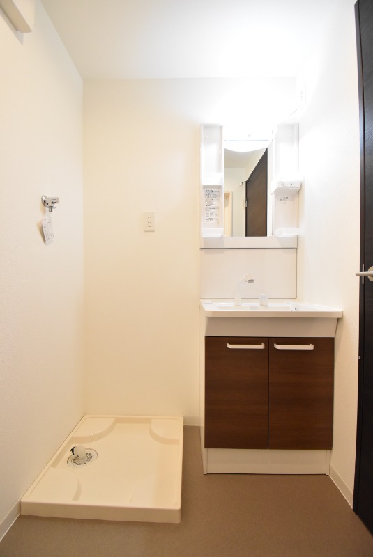 ��ʌ�����s���s�o�H�P���ڂ̃A�p�[�g�̐��ʏ�