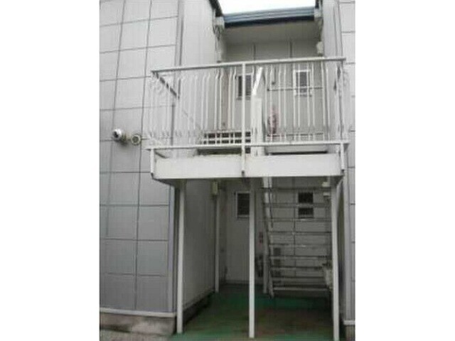 ��ʌ������s���v��̃A�p�[�g�̃G���g�����X