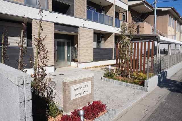 ��ʌ�����s�厚���̃A�p�[�g�̃G���g�����X