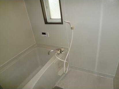 ��ʌ�����s�厚�ˍ�̃A�p�[�g�̃o�X