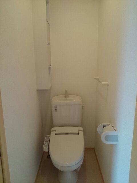 ��ʌ��k�����S�ɓޒ����P���ڂ̃A�p�[�g�̃g�C��