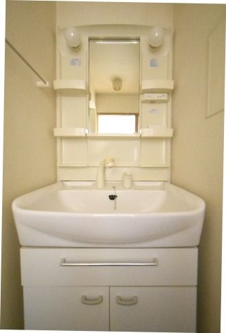 ��ʌ��k�����S�ɓޒ��厚�����̃A�p�[�g�̐��ʏ�