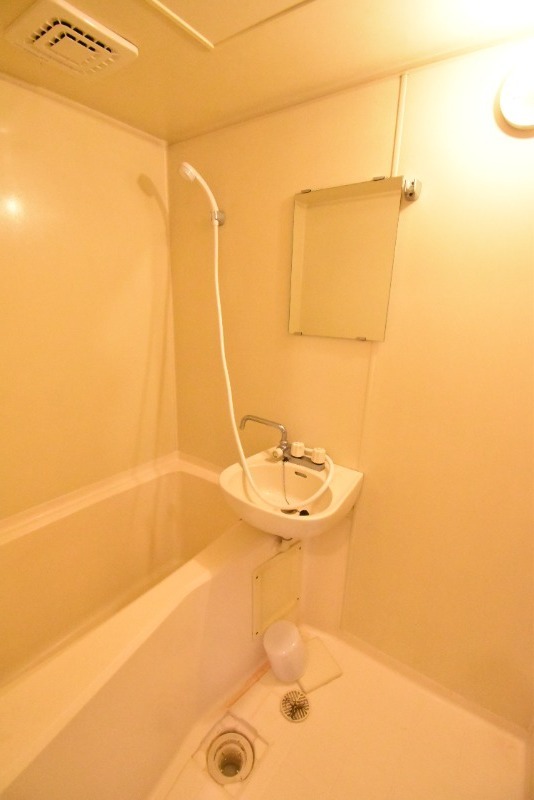 ��ʌ��������܎s������厚���[��̃A�p�[�g�̃o�X