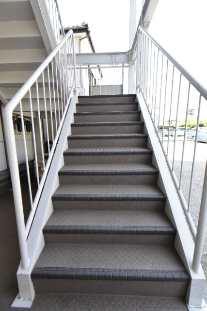 ��ʌ��������܎s��΋�{���R���ڂ̃}���V�����̃G���g�����X