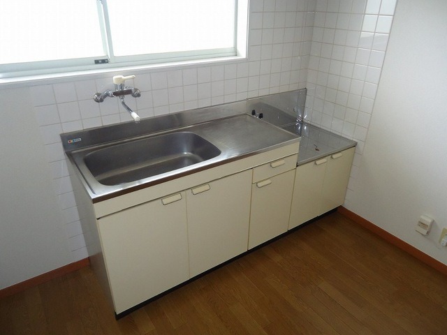 ��ʌ��@�c�s�@�c�S���ڂ̃}���V�����̃L�b�`��