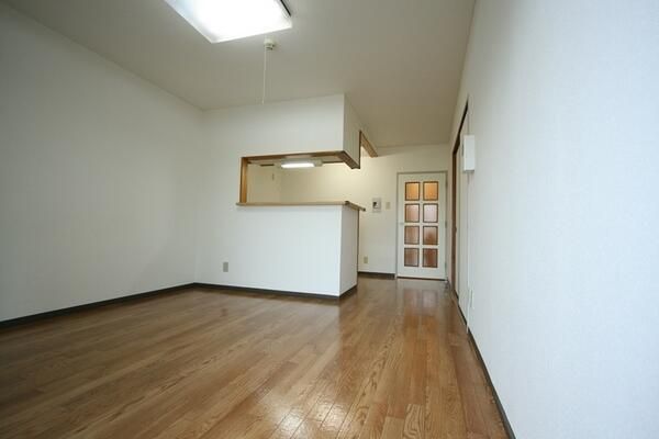 ��ʌ�����s�{���Q���ڂ̃}���V�����̋��ԁE���r���O