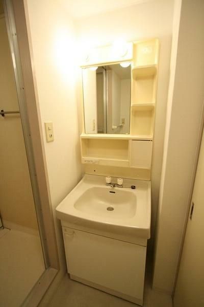 ��ʌ�����s�{���Q���ڂ̃}���V�����̐��ʏ�