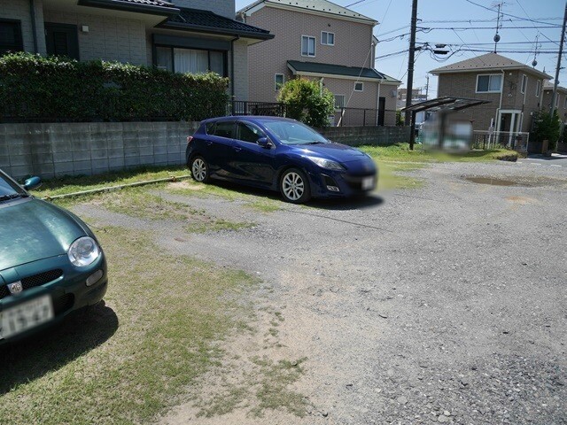 ��ʌ�����s�厚�����̃A�p�[�g�̒��ԏ�