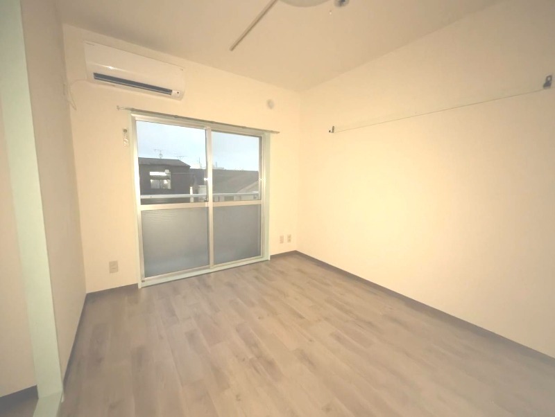 ��ʌ��������܎s�����擌��{�U���ڂ̃}���V�����̋��ԁE���r���O