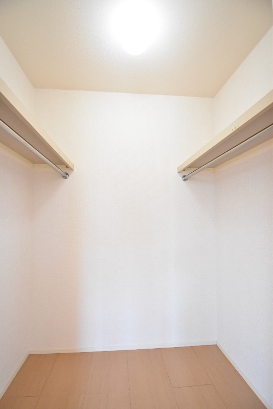 ��ʌ������s���W���ڂ̃A�p�[�g�̎��[