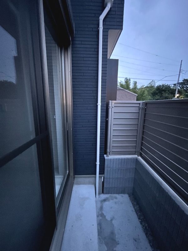 ��ʌ��������܎s������厚�ۃ���̃A�p�[�g�̃o���R�j�[