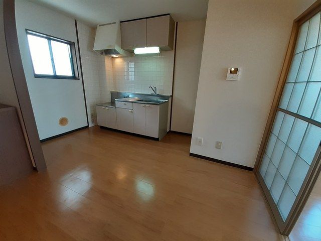 ��ʌ�����s���ԂR���ڂ̃}���V�����̋��ԁE���r���O