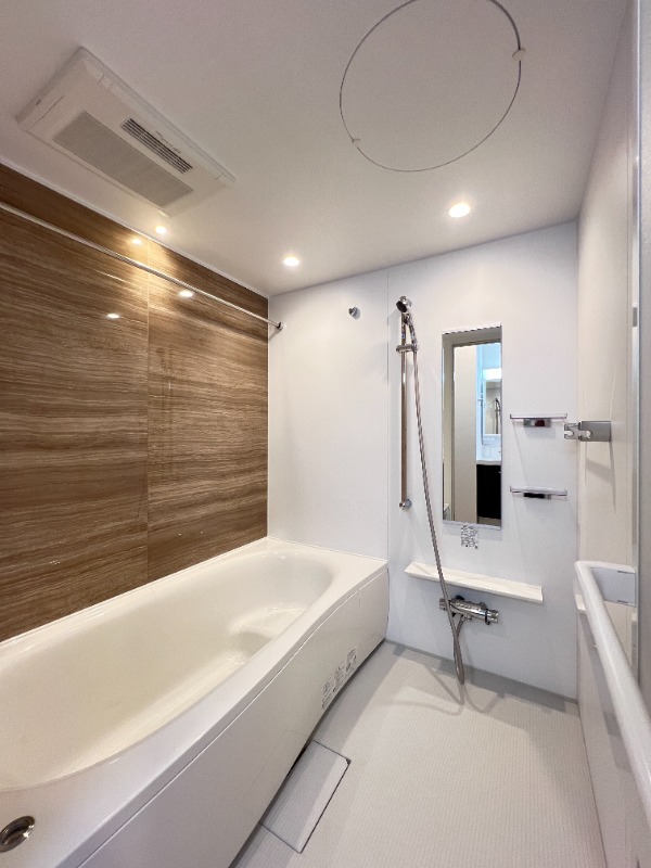 ��ʌ�����s�厚���s���̃A�p�[�g�̃o�X