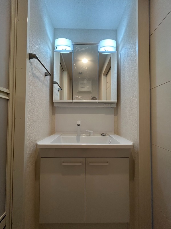 ��ʌ��������܎s�k����i���P���ڂ̃A�p�[�g�̐��ʏ�