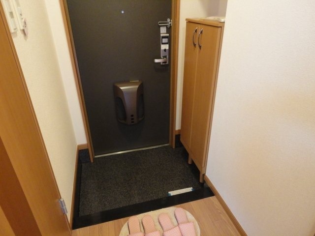 ��ʌ�����s�핽�P���ڂ̃}���V�����̌���