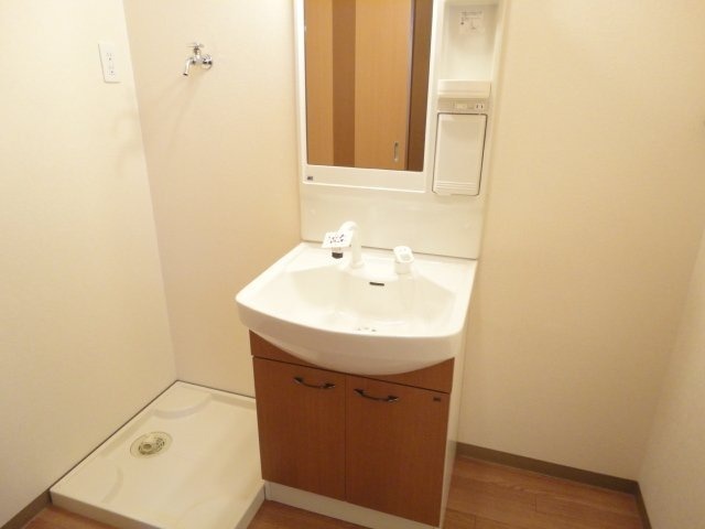 ��ʌ�����s�핽�P���ڂ̃}���V�����̐��ʏ�