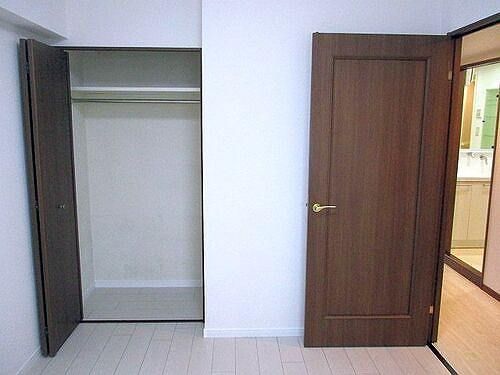 ��ʌ������s�h���Q���ڂ̃}���V�����̎��[