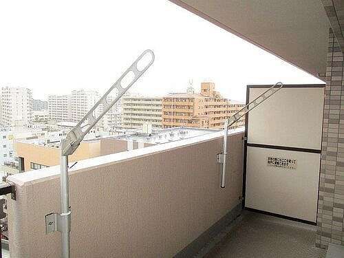 ��ʌ������s�h���Q���ڂ̃}���V�����̃o���R�j�[