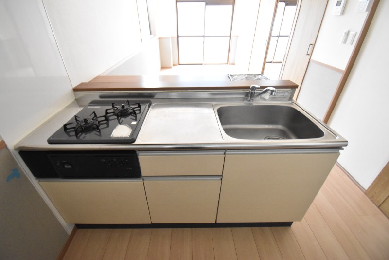 ��ʌ�����s�O�c�a�Q���ڂ̃}���V�����̃L�b�`��