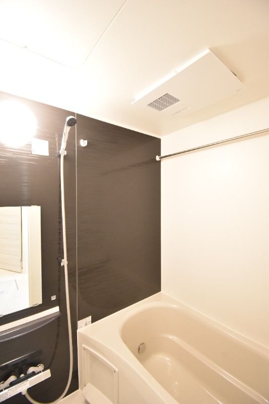 ��ʌ��������܎s�Y�a��j���J�Q���ڂ̃A�p�[�g�̃o�X