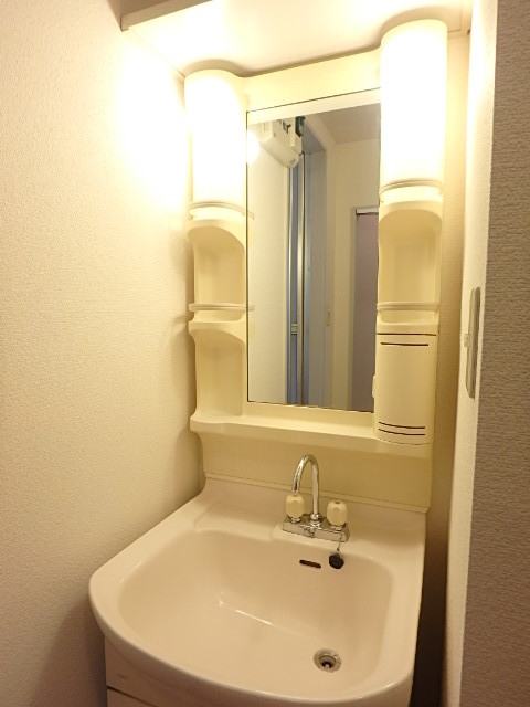 ��ʌ��������܎s������厚�쒆��̃A�p�[�g�̐��ʏ�