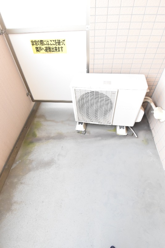 ��ʌ�����s�˒˂P���ڂ̃}���V�����̃o���R�j�[