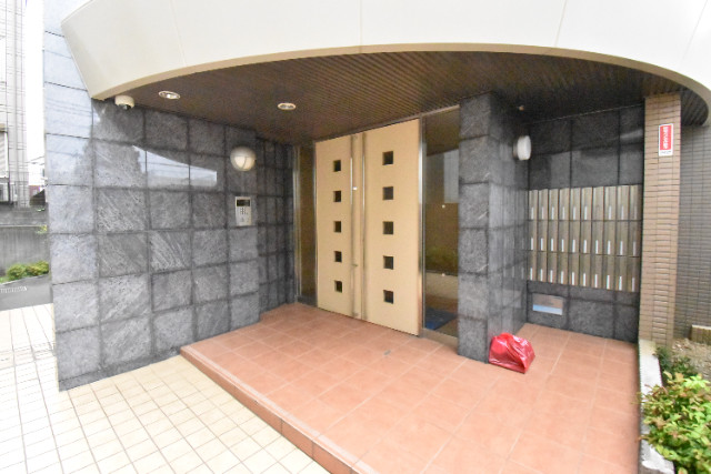 ��ʌ�����s�˒˂P���ڂ̃}���V�����̃G���g�����X