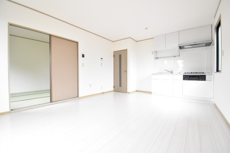 ��ʌ��������܎s����O���T���ڂ̃A�p�[�g�̋��ԁE���r���O