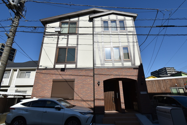 ��ʌ��������܎s�Y�a���ՂT����5-2�̃A�p�[�g�̌����O��