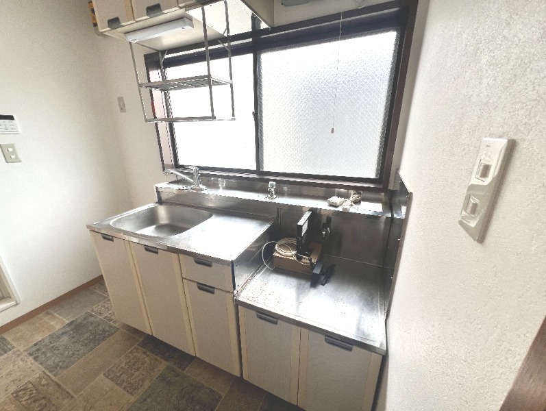 ��ʌ�����s�厚���s�̃A�p�[�g�̃L�b�`��