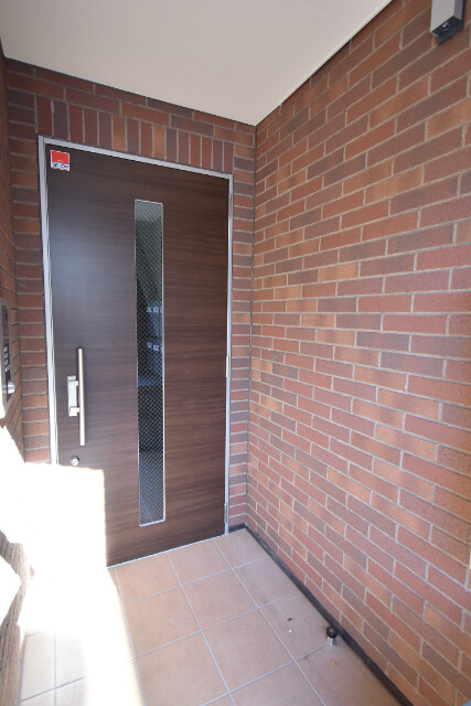 ��ʌ��������܎s�Y�a���ՂT���ڂ̃A�p�[�g�̃G���g�����X