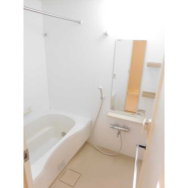 ��ʌ��z�J�s�ԎR�{���̃}���V�����̃o�X