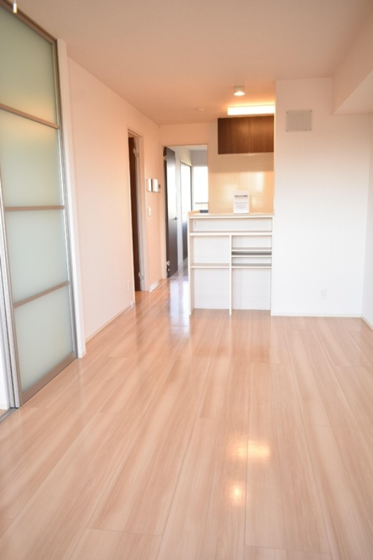 ��ʌ��������܎s�k��{�����Q���ڂ̃A�p�[�g�̋��ԁE���r���O