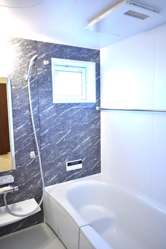 ��ʌ��������܎s�k��{�����Q���ڂ̃A�p�[�g�̃o�X