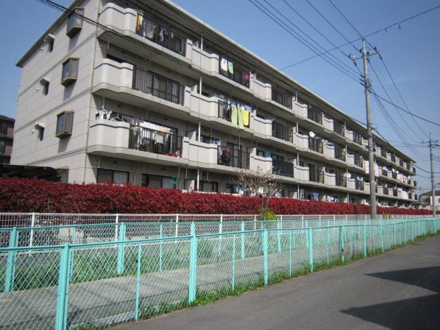 ��ʌ������s�V�P���̃}���V�����̌����O��