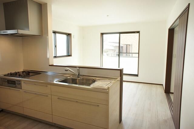 ��ʌ��������܎s�Y�a��k�Y�a�P���ڂ̃A�p�[�g�̃L�b�`��