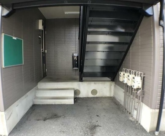 ��ʌ��@�c�s�Β��R���ڂ̃A�p�[�g�̃G���g�����X