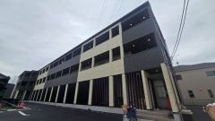 ��ʌ�����s�厚�҂̃A�p�[�g�̌����O��