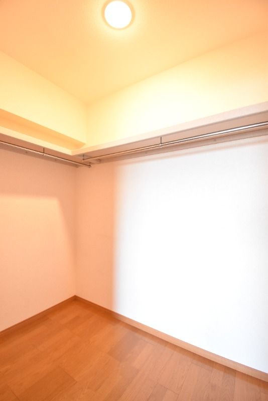 ��ʌ������s���h�P���ڂ̃}���V�����̎��[