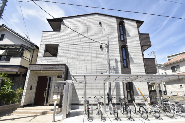 ��ʌ��������܎s�k����i���Q����240-1�̃A�p�[�g�̌����O��