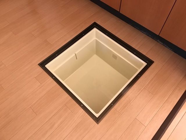 ��ʌ��@�c�s�������̃A�p�[�g�̂��̑������E�X�y�[�X