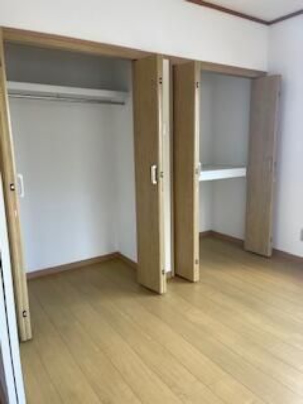 ��ʌ��������܎s�k�擌�听���Q���ڂ̃A�p�[�g�̂��̑������E�X�y�[�X