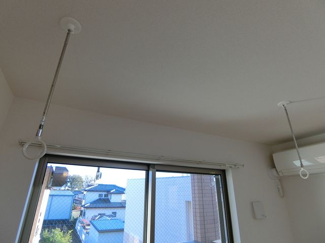 ��ʌ�����s�ܔԒ��̃A�p�[�g�̂��̑������E�X�y�[�X