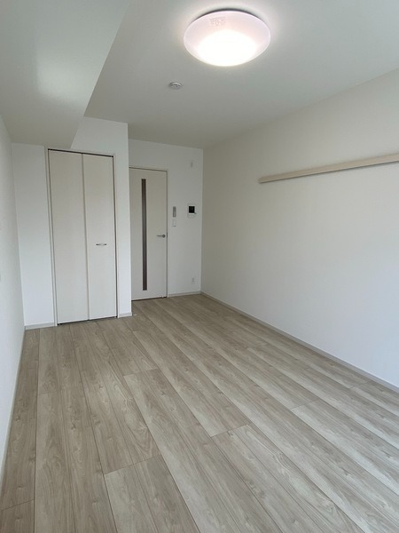 ��ʌ�����s�����Q���ڂ̃A�p�[�g�̋��ԁE���r���O