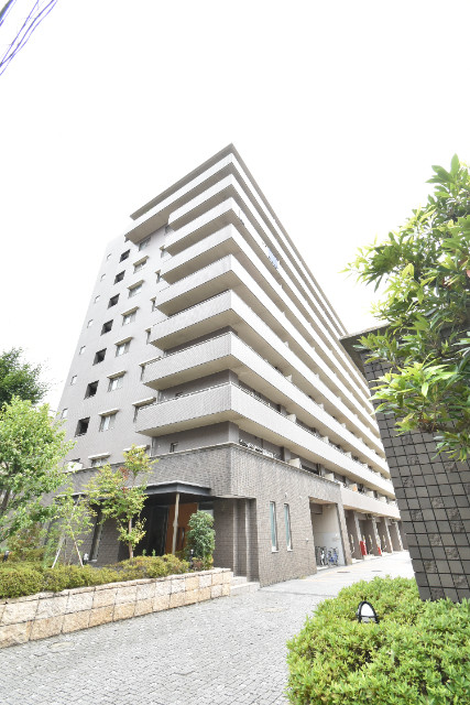 ��ʌ������s�h���R����1-11�̃}���V�����̌����O��