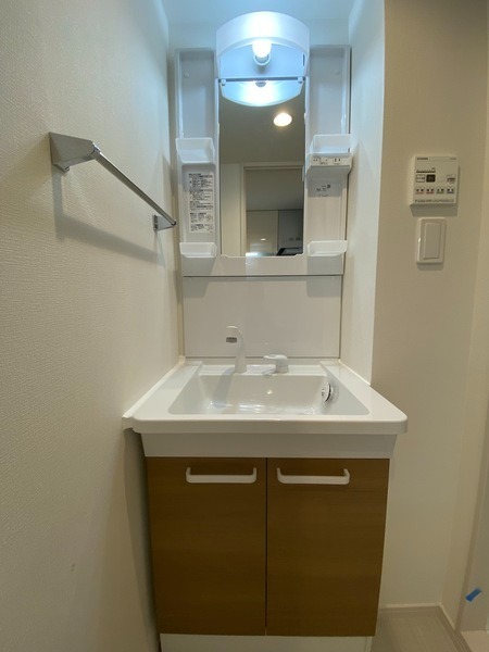 ��ʌ�����s�����Q���ڂ̃A�p�[�g�̐��ʏ�