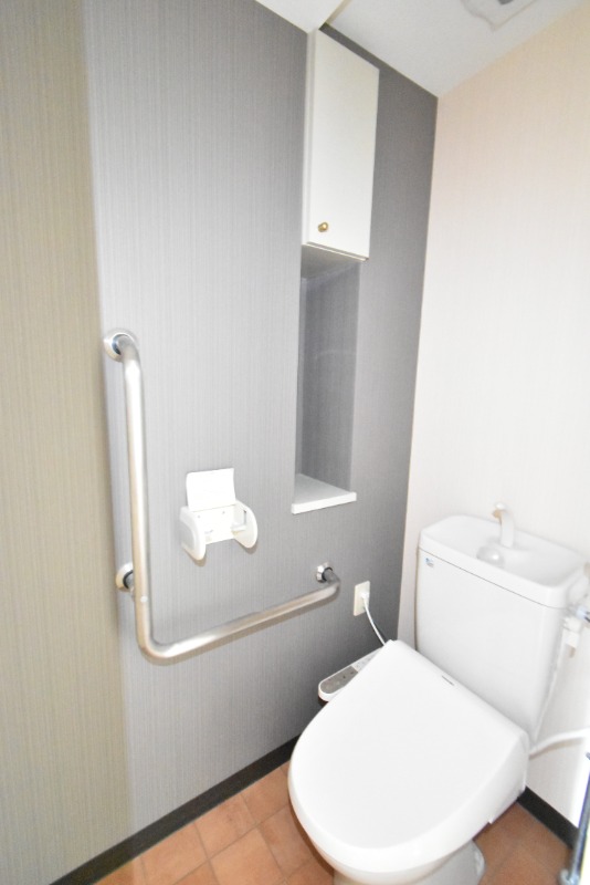 ��ʌ������s�h���R���ڂ̃}���V�����̃g�C��