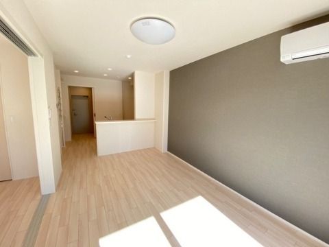 ��ʌ�����s�厚�Ɋ��̃}���V�����̂��̑������E�X�y�[�X